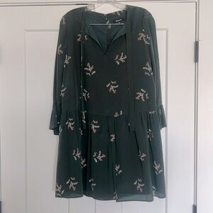 Madewell dress with button back detail. Fits true to size.